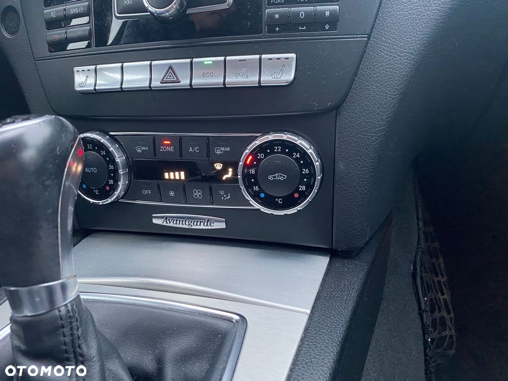 Mercedes-Benz Klasa C 180 (BlueEFFICIENCY) Avantgarde - 20