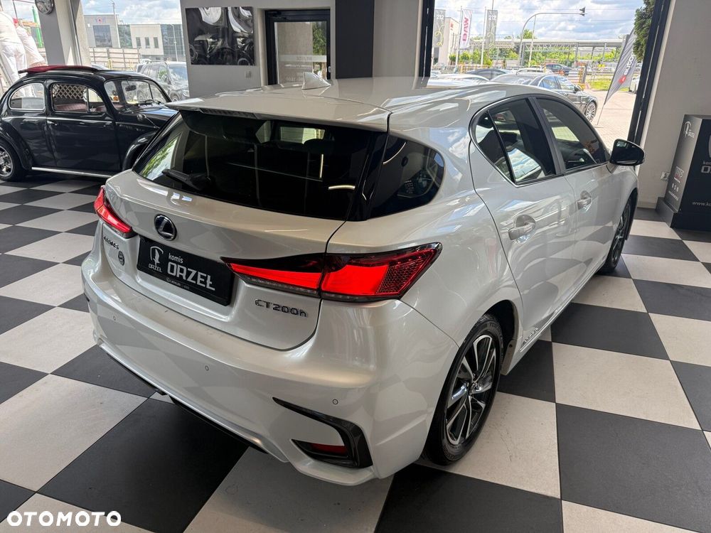Lexus CT - 5