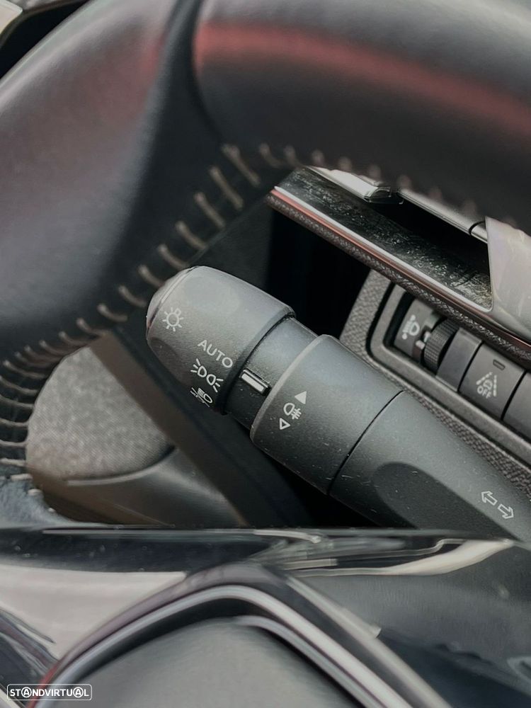 Peugeot 3008 1.2 PureTech Active Pack - 17