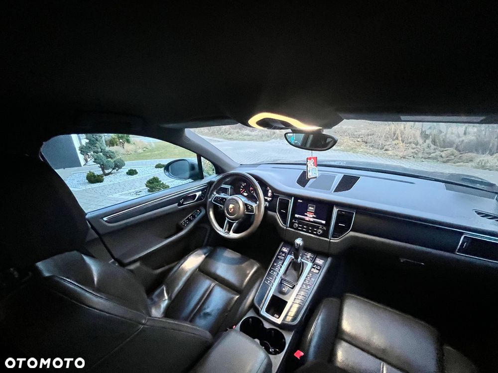 Porsche Macan Standard - 10