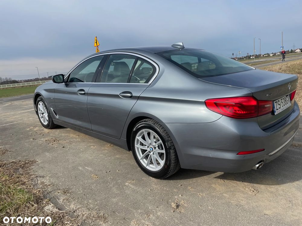 BMW Seria 5 520d Luxury Line - 6