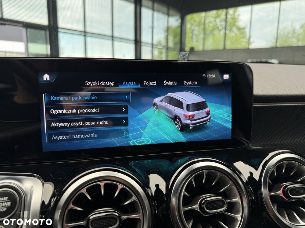 Mercedes-Benz GLB 200 AMG Line 7G-DCT - 34