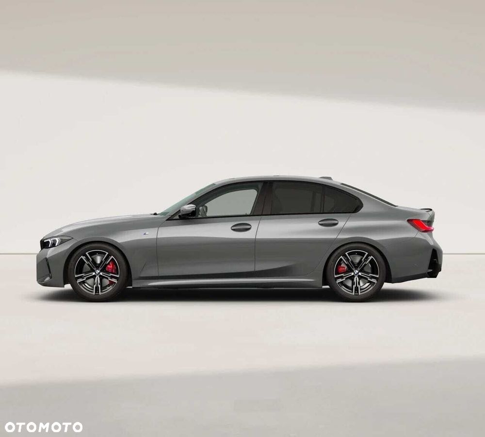 BMW Seria 3 330i xDrive M Sport sport - 3
