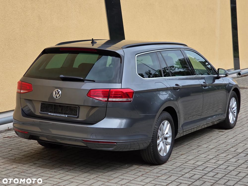 Volkswagen Passat 2.0 TDI SCR DSG Comfortline - 3
