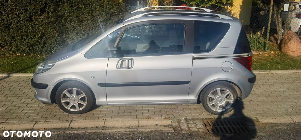 Peugeot 1007 2006 photo 3