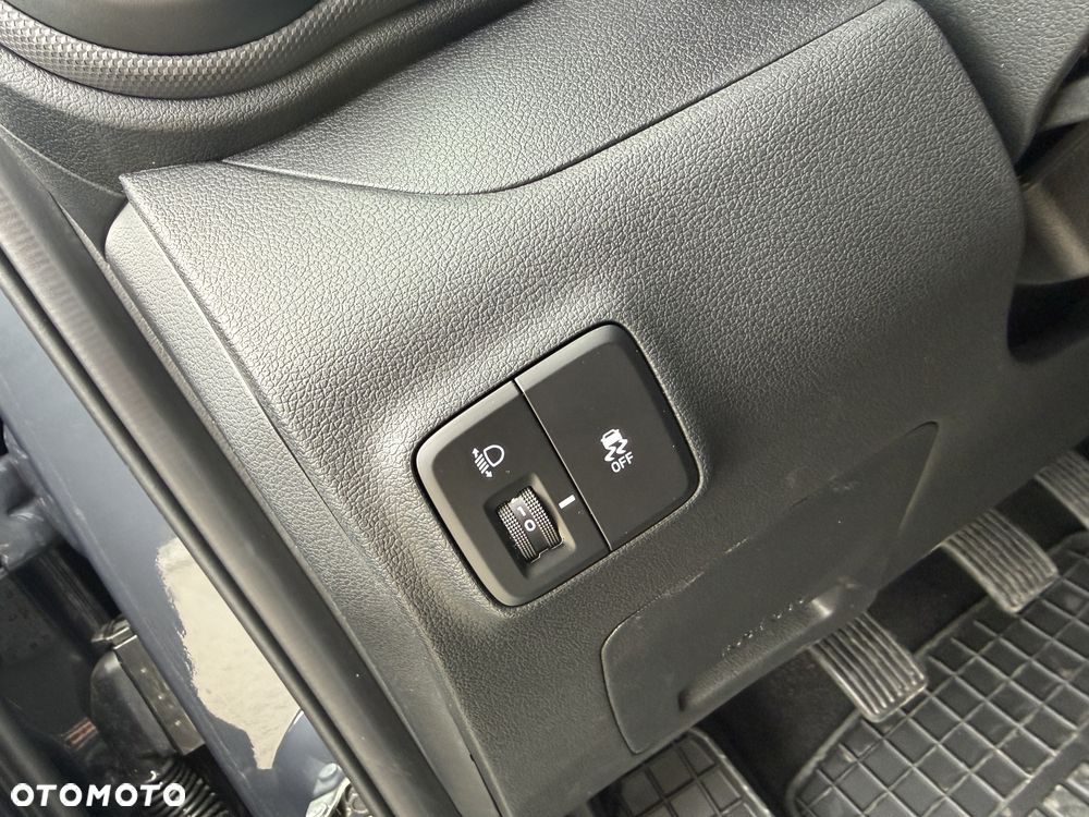 Hyundai i10 1.0 Fifa World Cup Edition - 19
