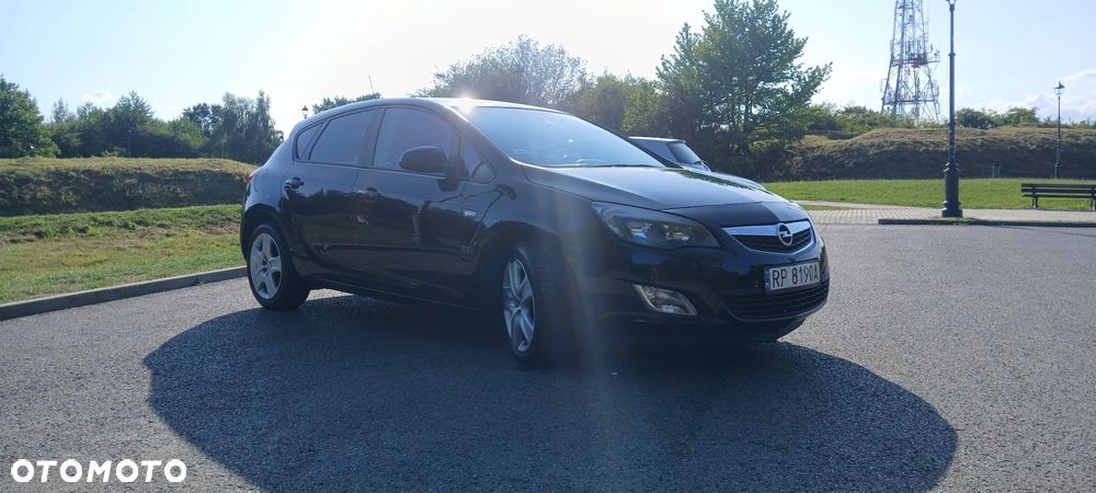 Opel Astra 1.4 Turbo - 4