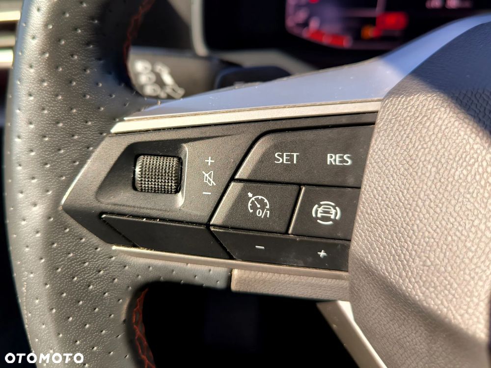Seat Leon 1.5 eTSI FR DSG - 17