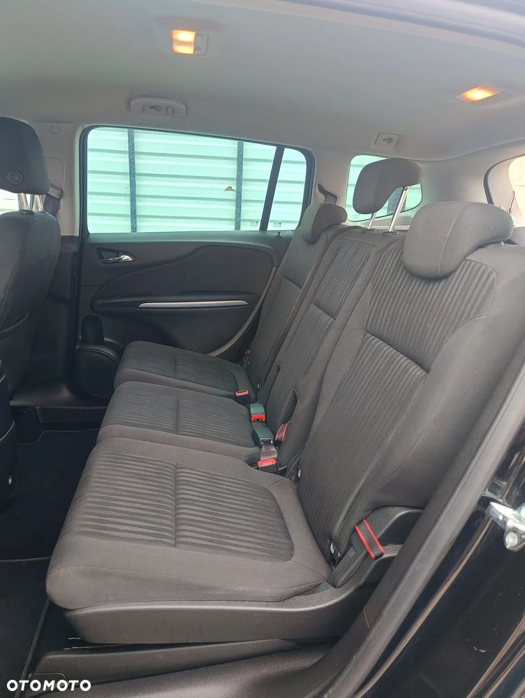 Opel Zafira - 16