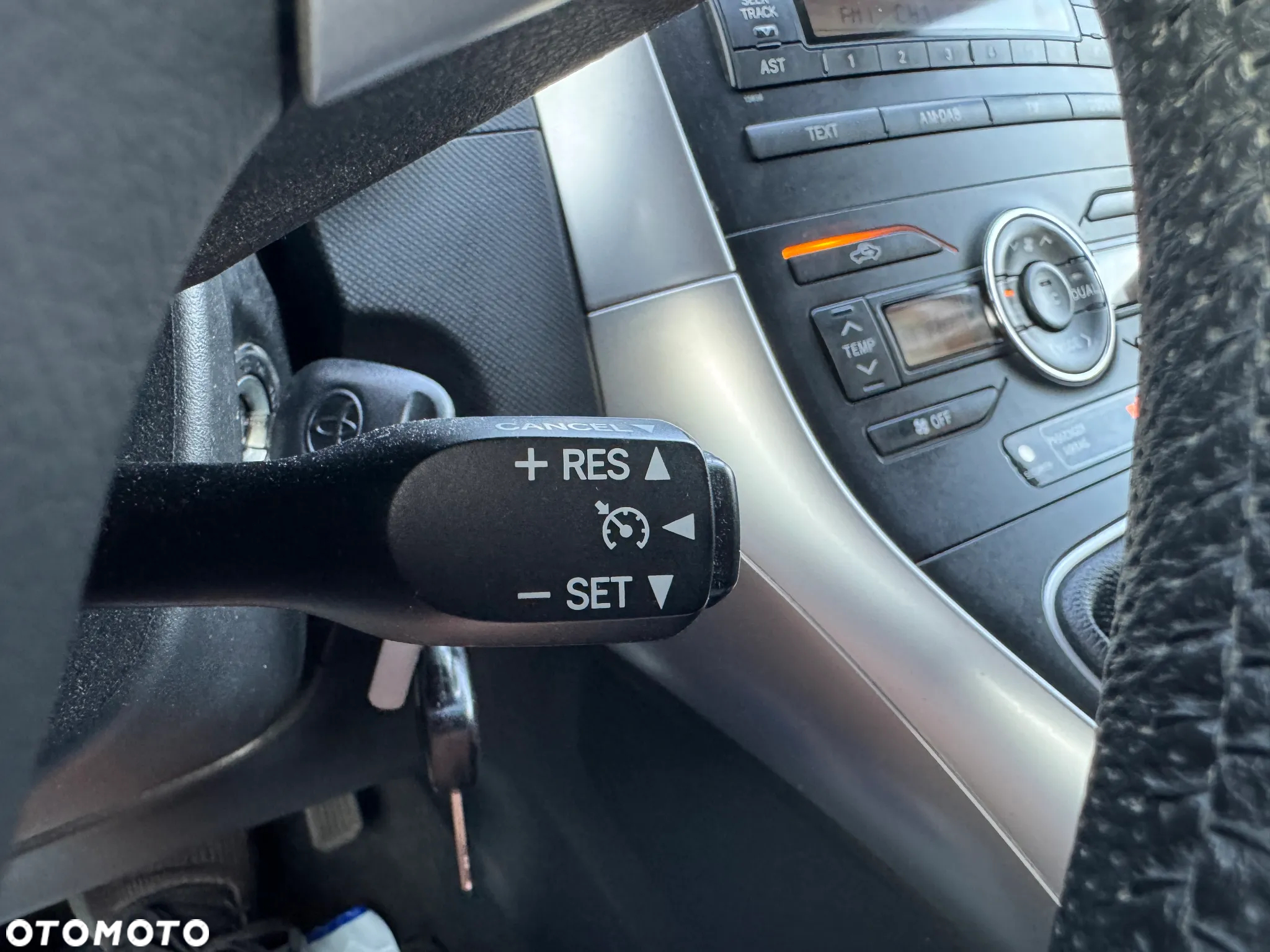 Toyota Auris 1.6 Premium - 22