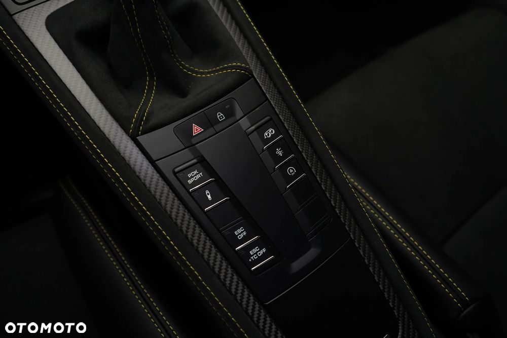 Porsche 718 Cayman GPF GT4 RS PDK - 19