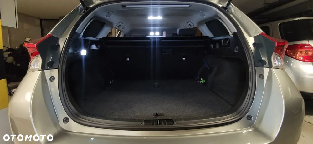 Toyota Auris Hybrid 135 Premium - 15