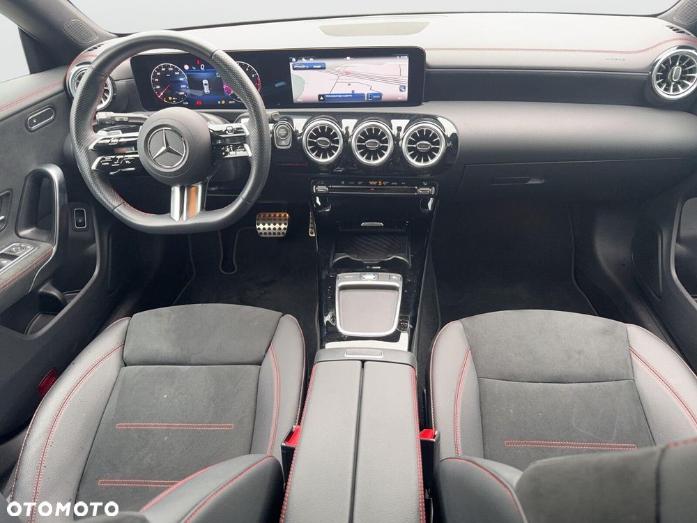Mercedes-Benz CLA 180 mHEV AMG Line 7G-DCT - 19
