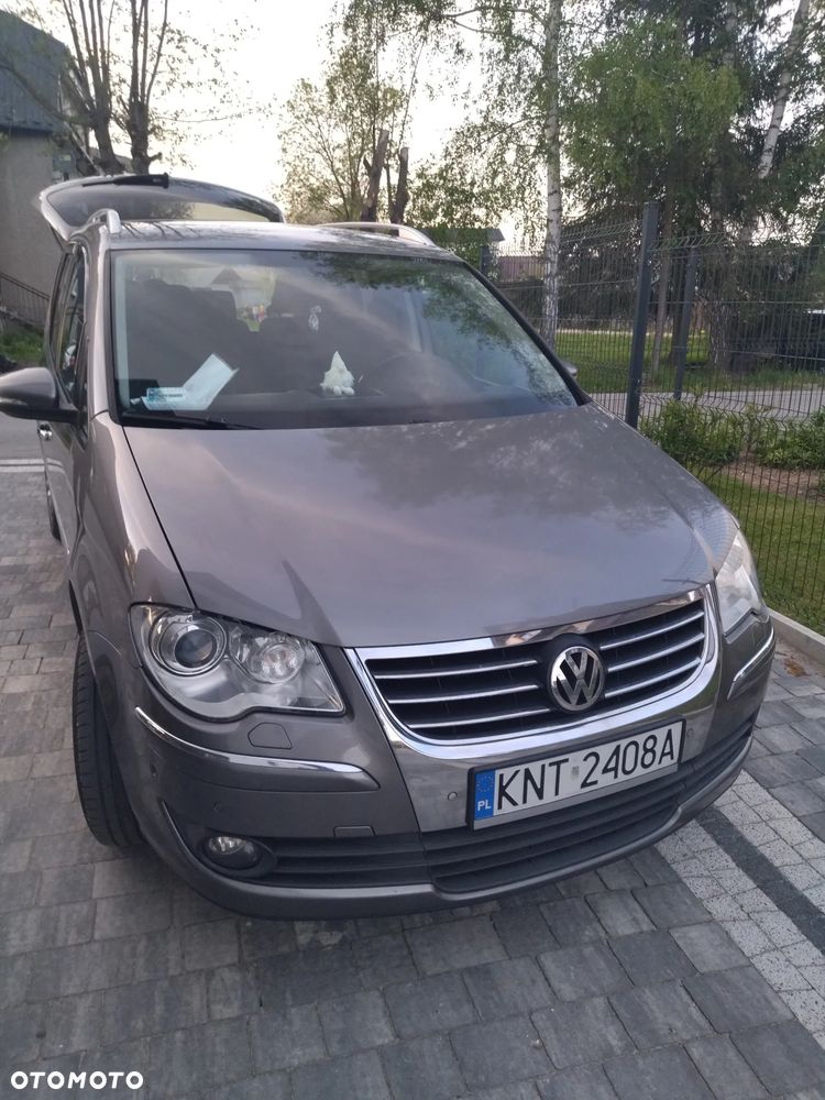 Volkswagen Touran 2.0 TDI Highline - 8