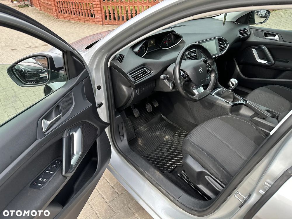 Peugeot 308 - 6