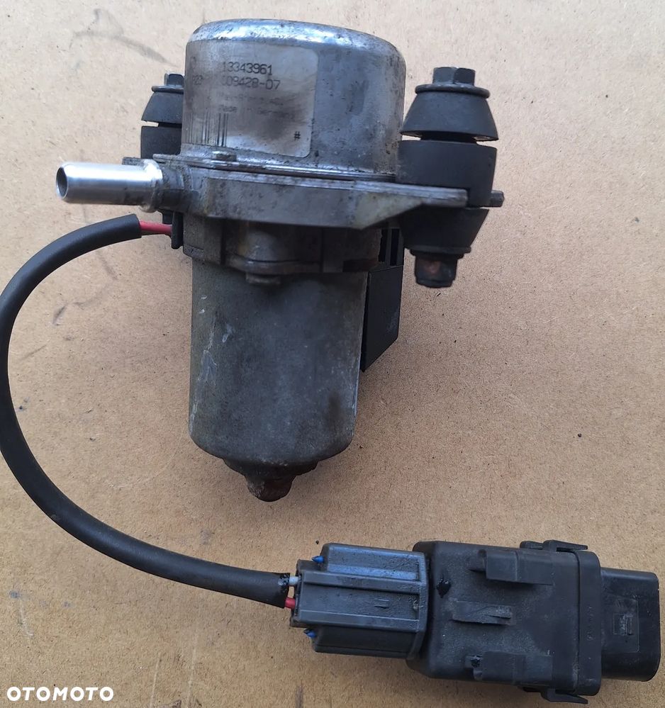 13343961 POMPA VACUM  -OPEL ASTRA J -1,4 TURBO  BENZYNA - 1