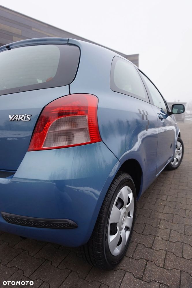 Toyota Yaris - 15