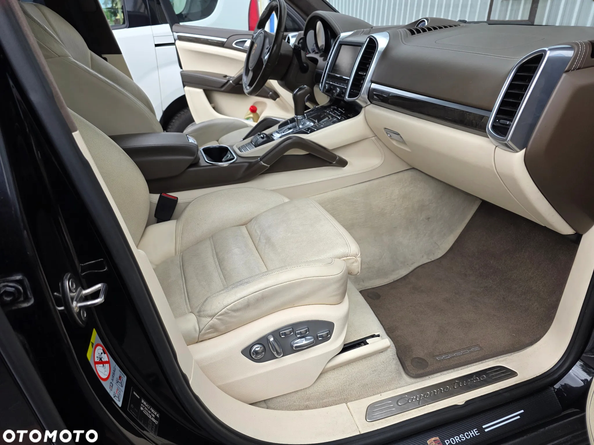 Porsche Cayenne Turbo - 13