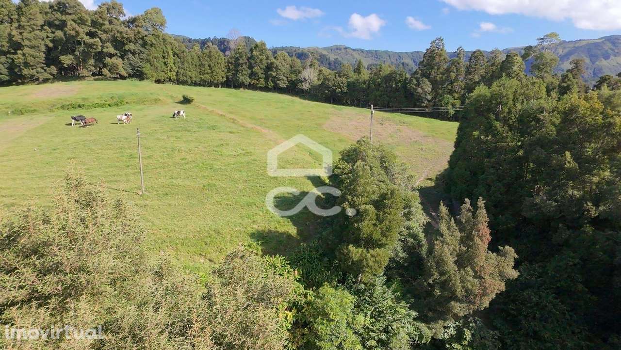 Terreno com 7.277,00m2 - Furnas - Povoação - Grande imagem: 2/13