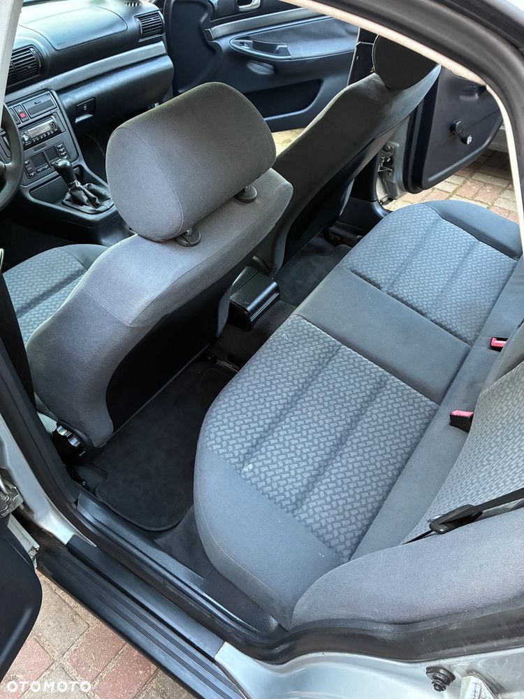 Audi A4 Limousine 1.6 - 10