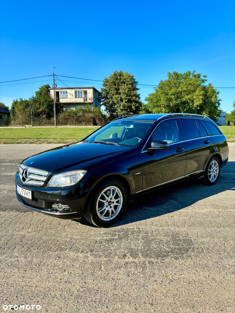 Mercedes-Benz Klasa C 180 CGI Automatik BlueEFFICIENCY Avantgarde - 14