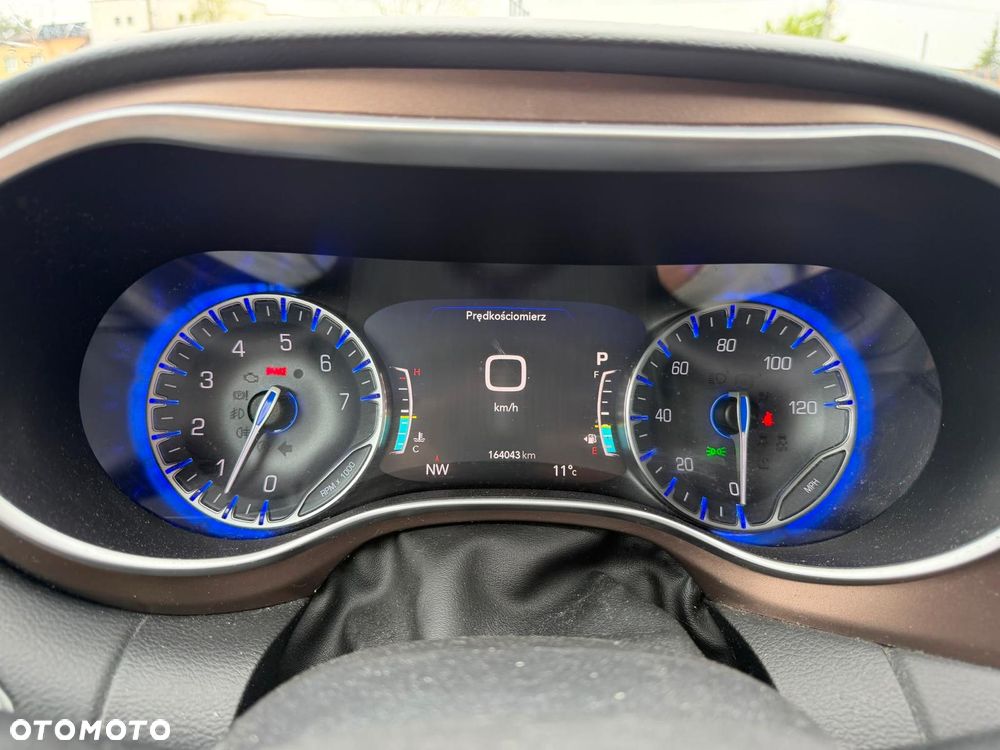 Chrysler Pacifica - 7