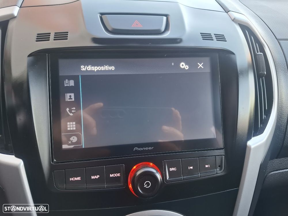 Isuzu D-Max 4x4 Cabine Dupla Auto Premium - 18