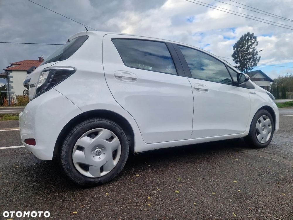 Toyota Yaris Hybrid 1.5 VVT-i - 13