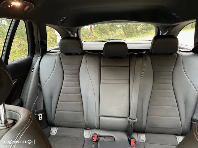 Mercedes-Benz E 300 d AMG Line - 31