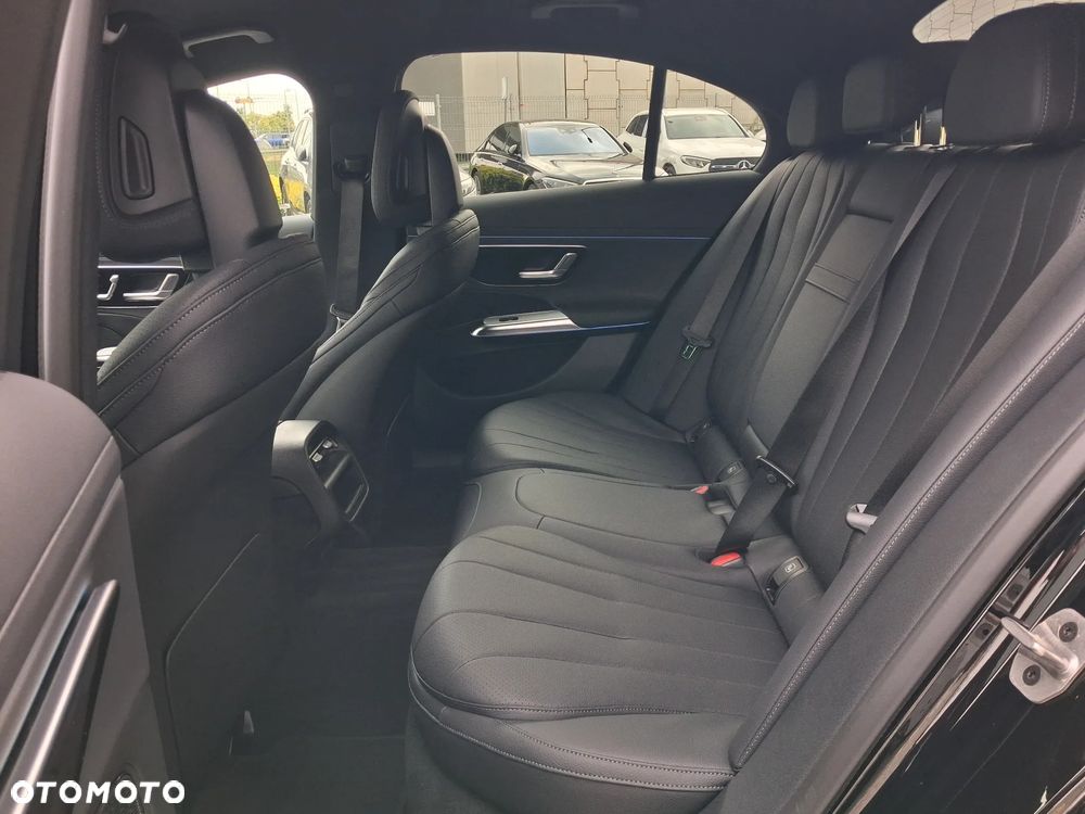 Mercedes-Benz Klasa E 220 d mHEV Avantgarde 9G-Tronic - 12