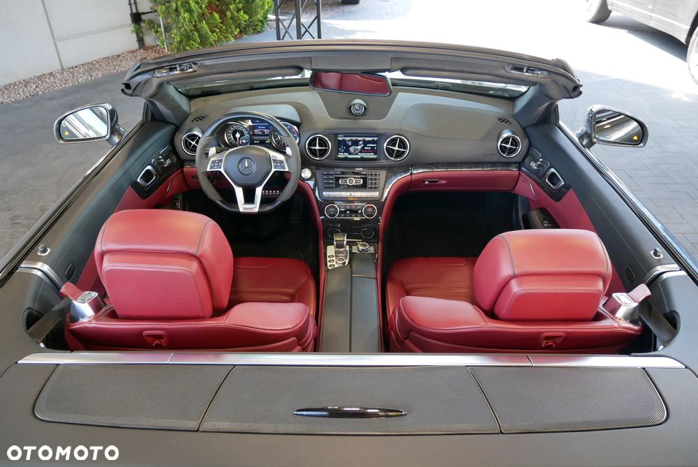 Mercedes-Benz SL 63 AMG - 16