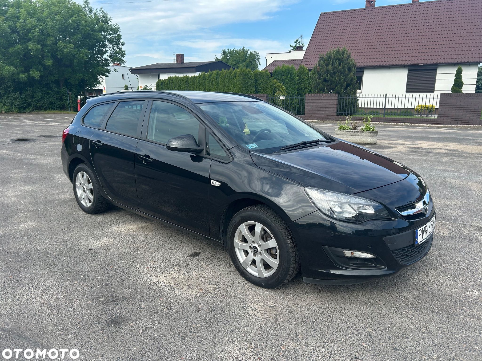 Opel Astra IV 1.4 T Active - 1