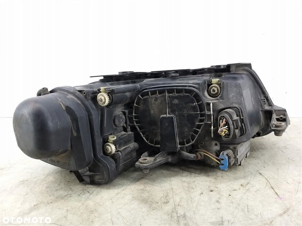 Reflektor lampa przód lewa VW Passat B5  B5 LIFT 2000-2005 HELLA XENON - 2