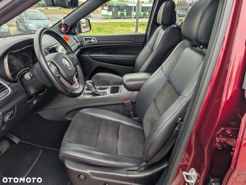 Jeep Grand Cherokee - 8