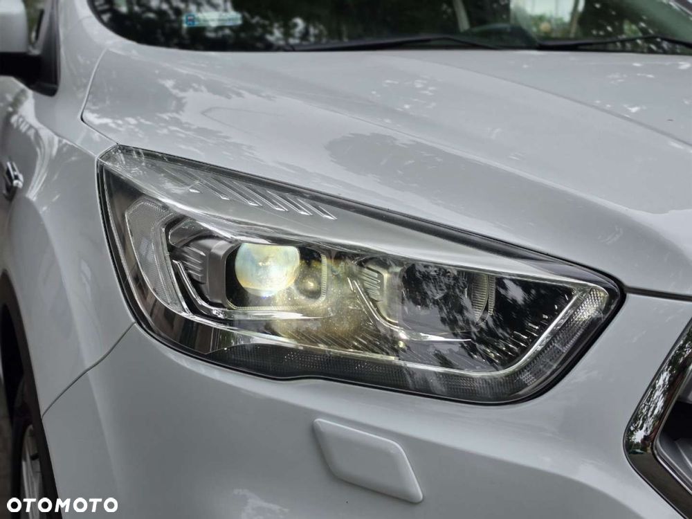 Ford Kuga - 12