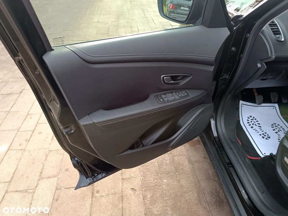 Renault Grand Scenic BLUE dCi 120 BLACK EDITION - 23