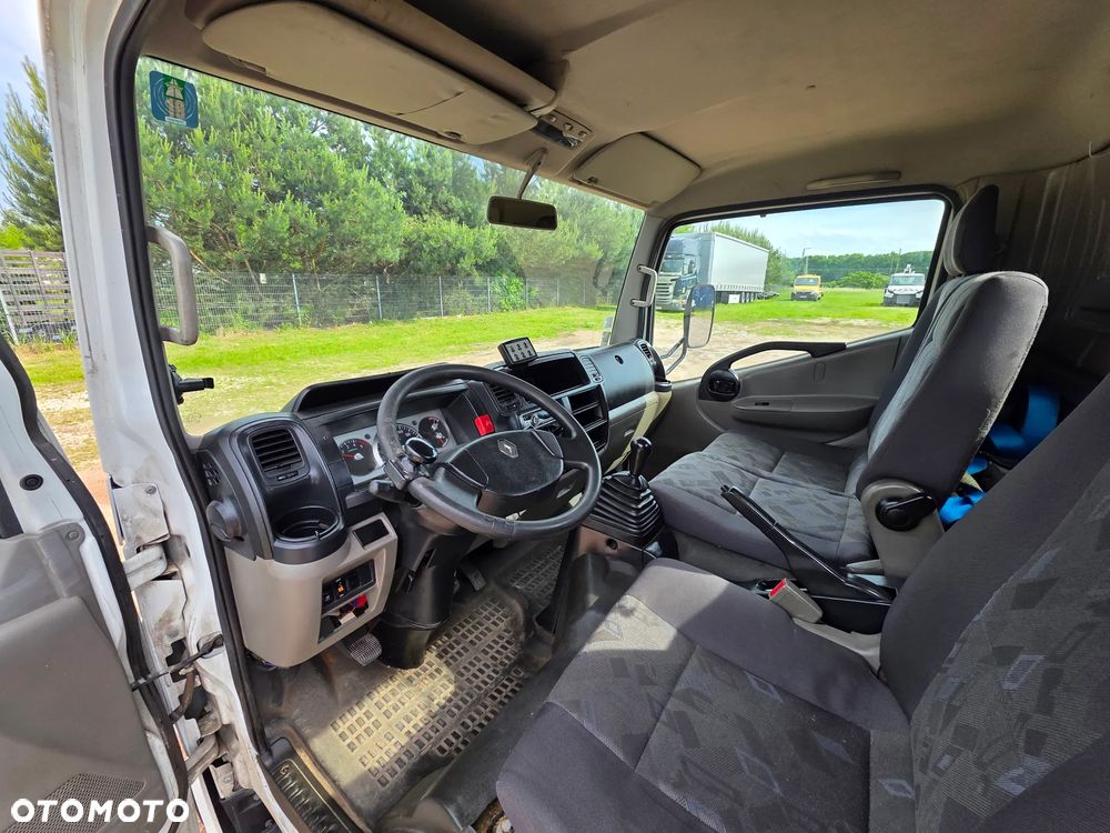 Renault Maxity - 31