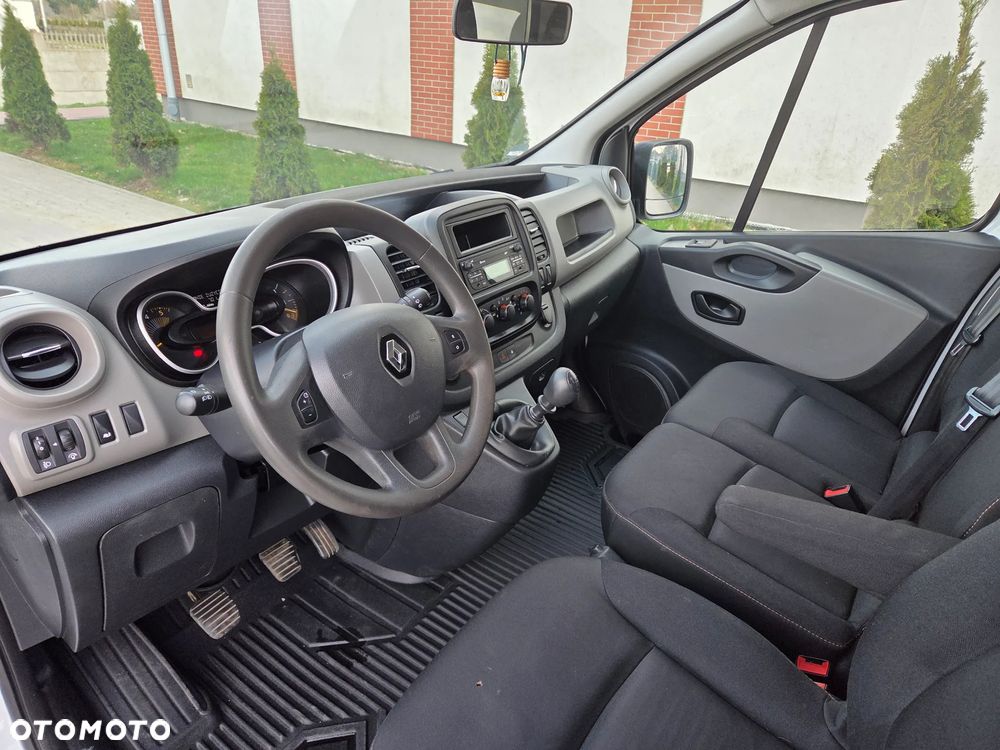 Renault Trafic - 18