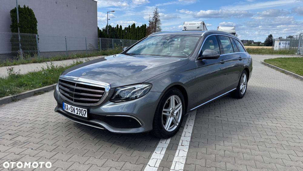 Mercedes-Benz Klasa E 220 d 9G-TRONIC Exclusive - 8