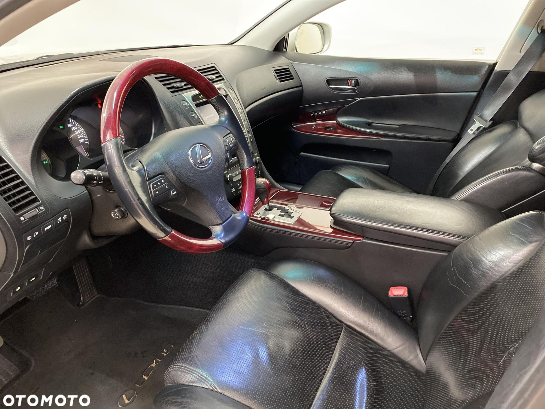 Lexus GS - 3