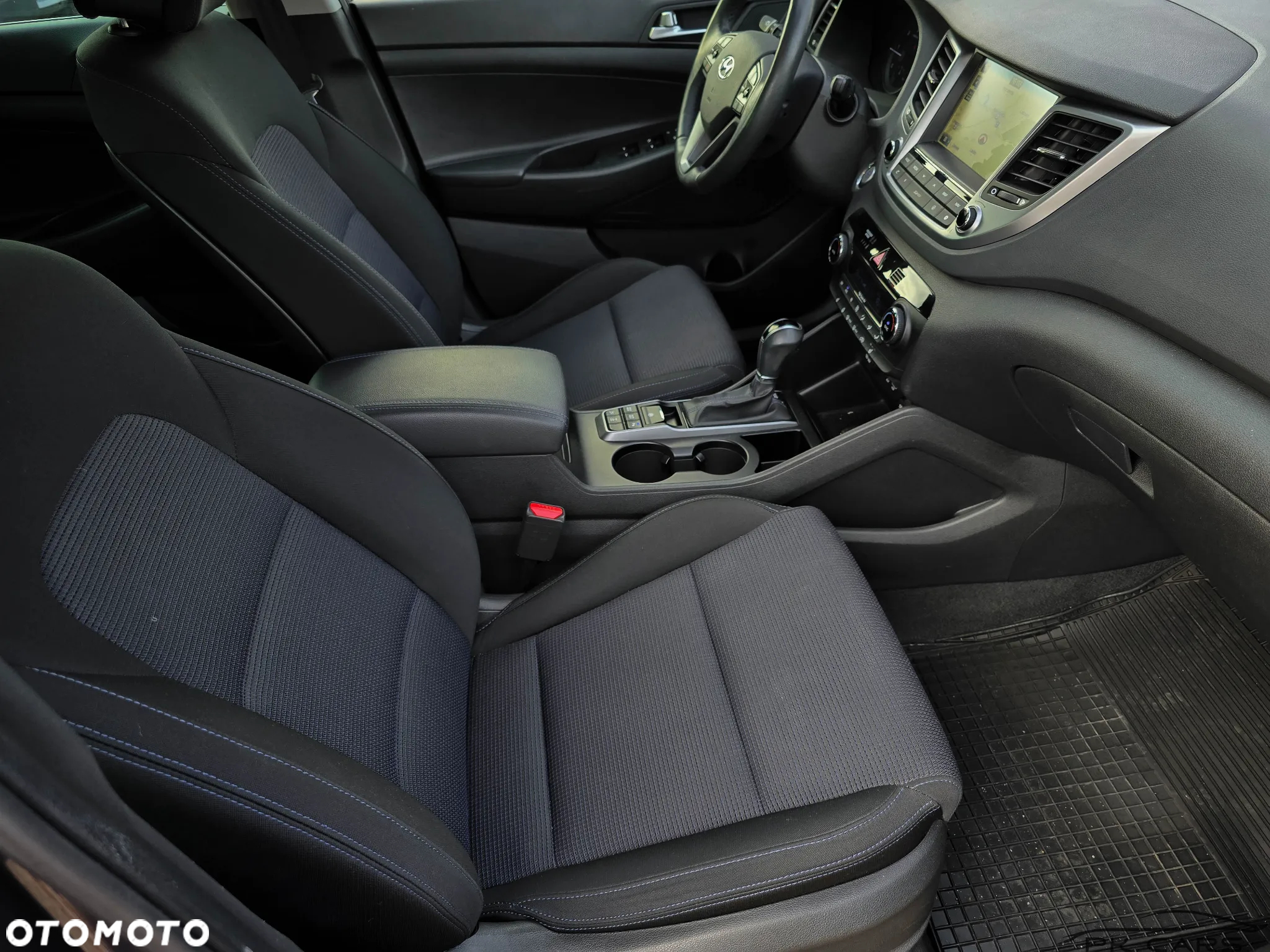 Hyundai Tucson 2.0 CRDi 4WD Automatik Advantage - 35