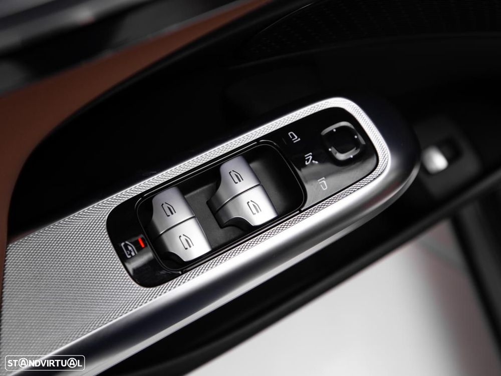 Mercedes-Benz E 300 e Station - 22