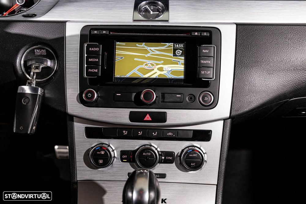 VW Passat Alltrack - 16