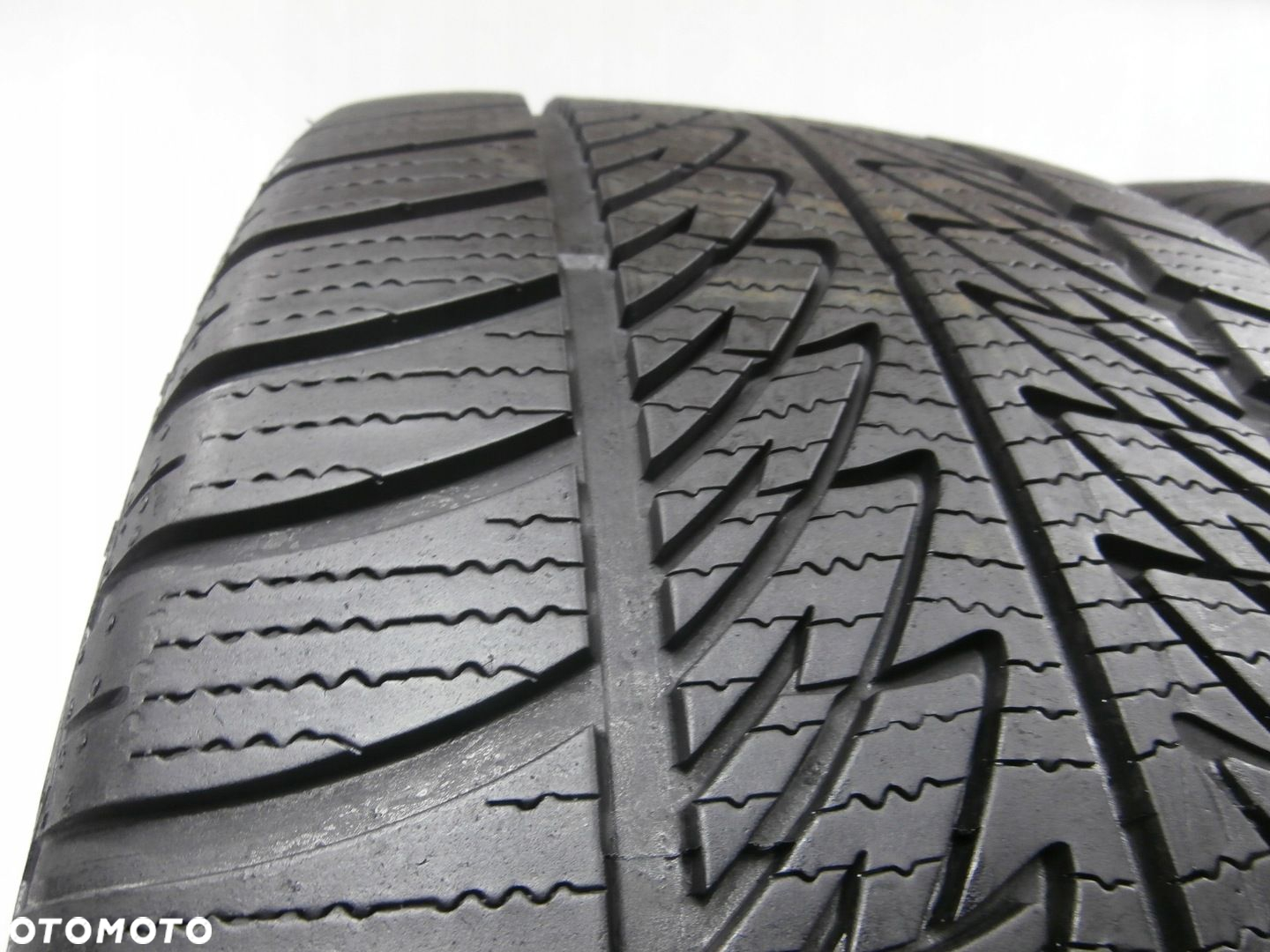 2X 285/45R20 GOODYEAR ULTRAGRIP 8 PERFORMANCE - 3
