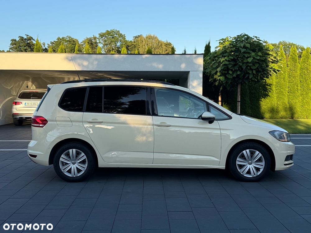 Volkswagen Touran 2.0 TDI SCR DSG Trendline - 6
