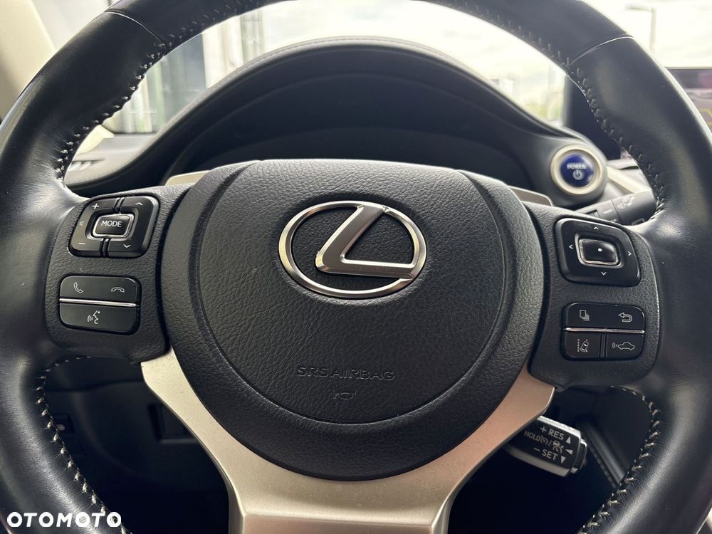 Lexus NX 300h F Impression AWD - 24