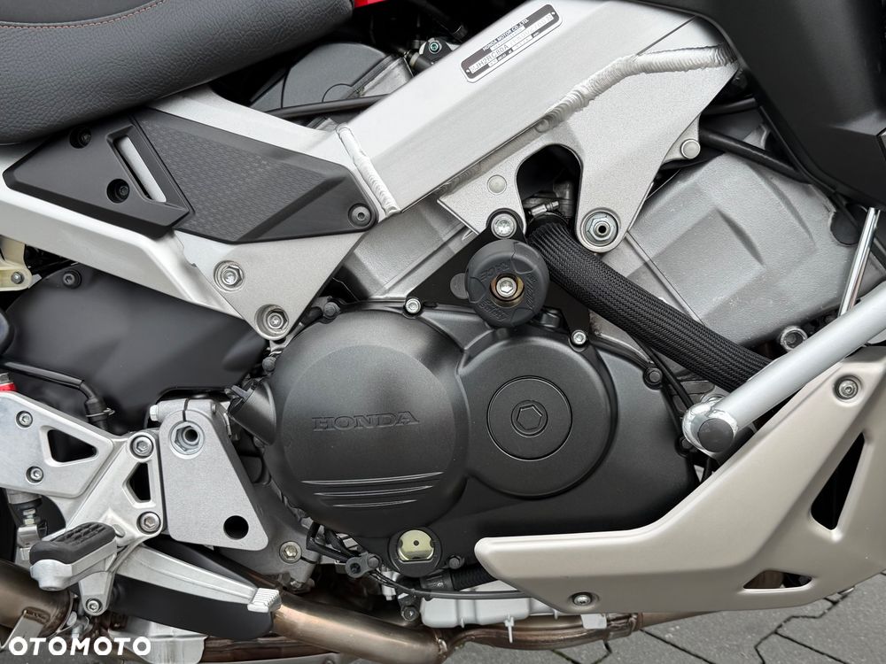 Honda VFR - 15