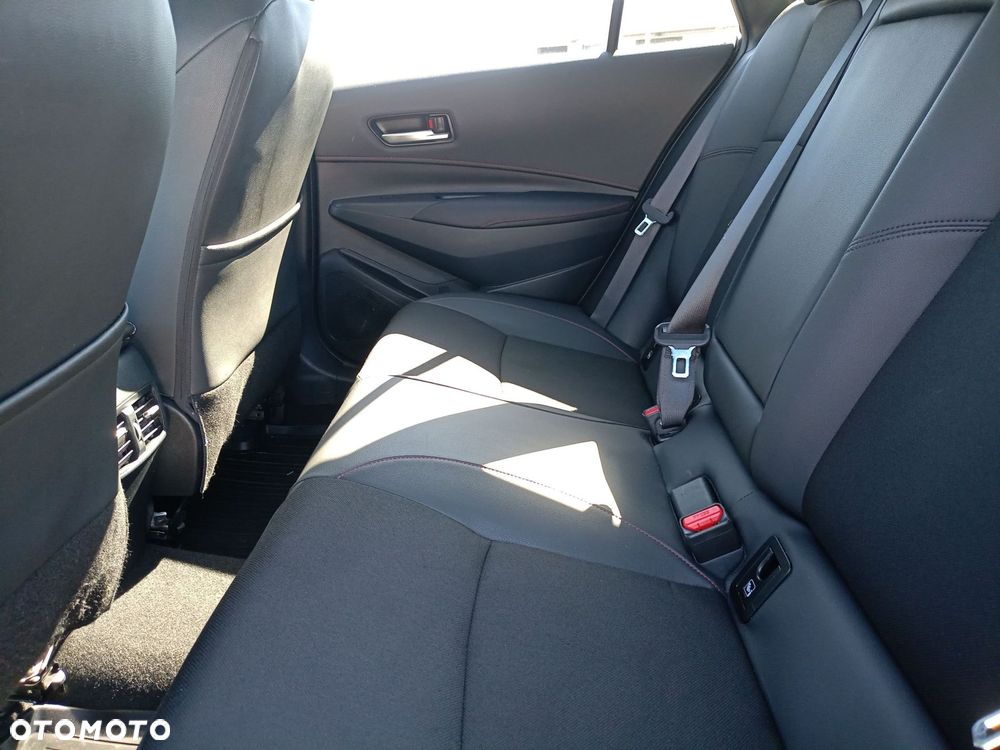 Toyota Corolla 2.0 Hybrid GR Sport Dynamic - 10