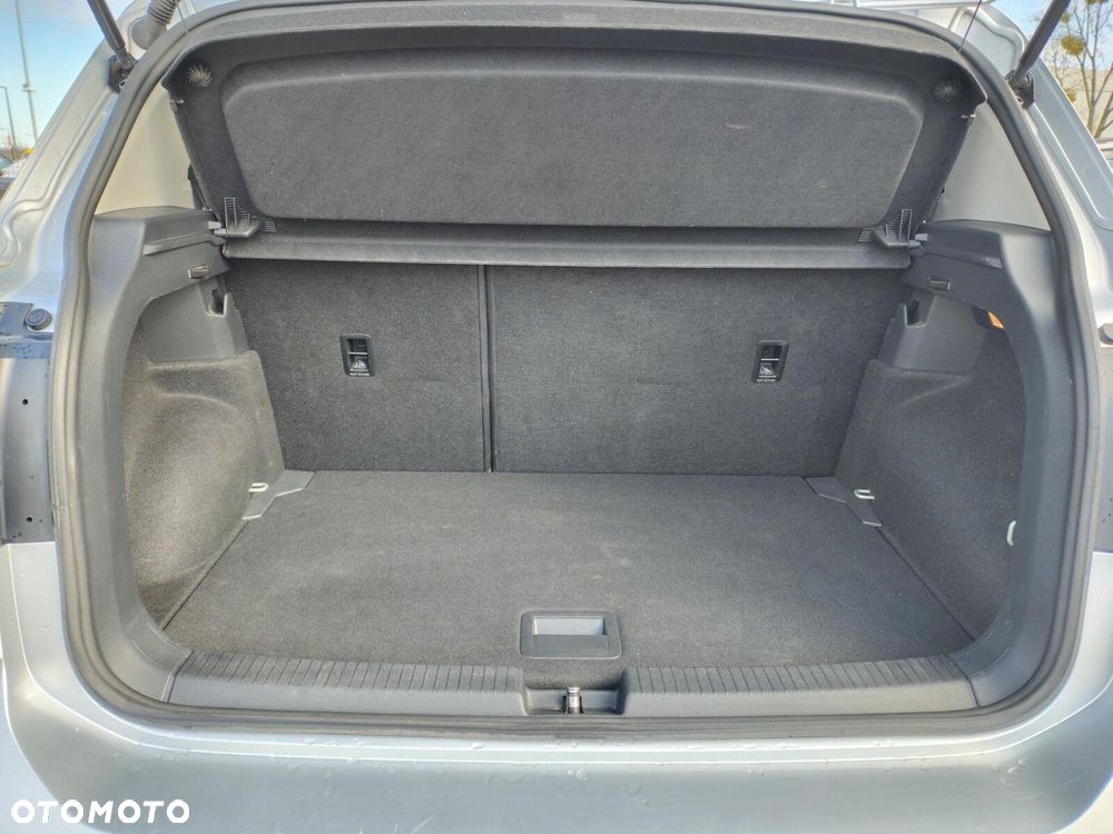 Volkswagen T-Cross - 14