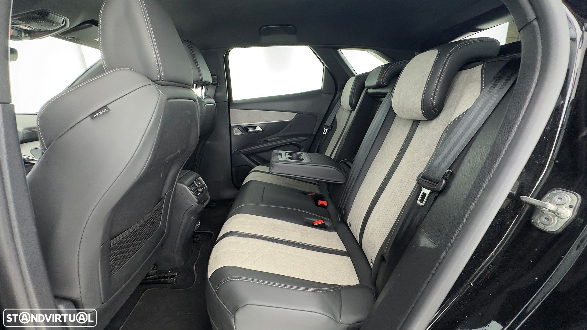 Peugeot 3008 1.6 Hybrid GT Pack e-EAT8 - 47